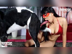 Mei Ling, the Blonde Who Sucks a Dog