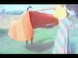 excitable women animal zoo